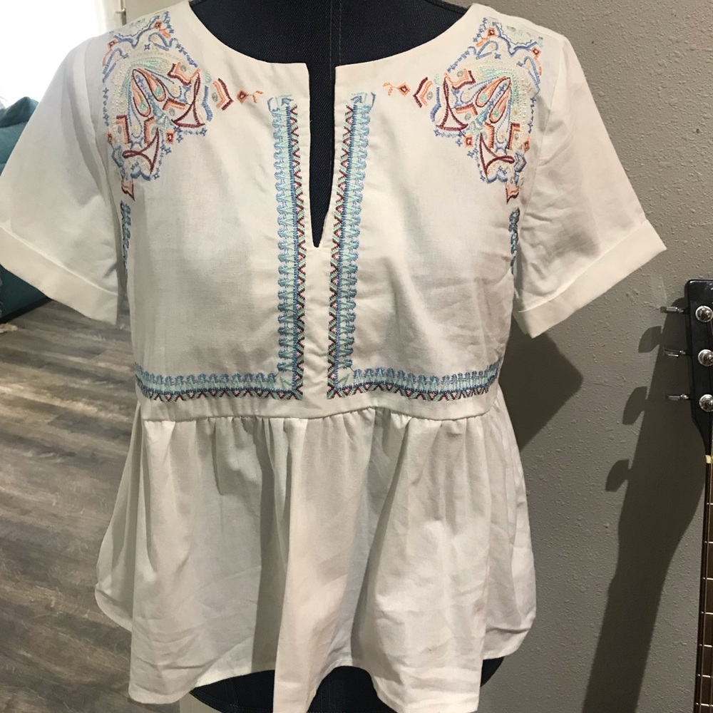 NWOT ROMWE EMBROIDERED TOP